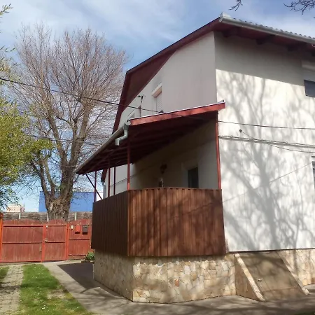 بيت ضيافة Budai Vam Apartmanhaz بيتْش