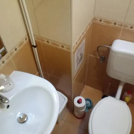 Budai Vam Apartmanhaz *