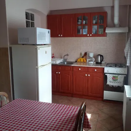 Budai Vam Apartmanhaz Pensjonat Pécs