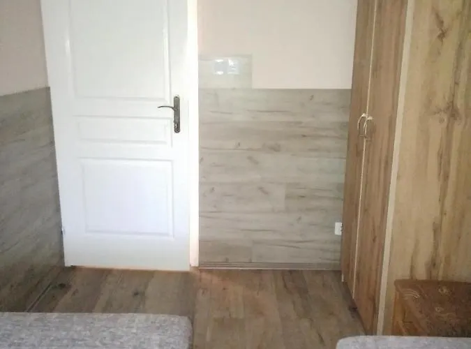 Budai Vam Apartmanhaz