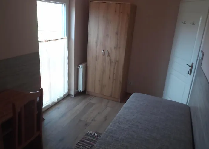 Budai Vam Apartmanhaz *