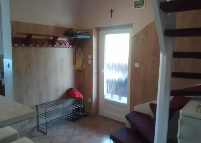 Budai Vam Apartmanhaz بيت ضيافة بيتْش